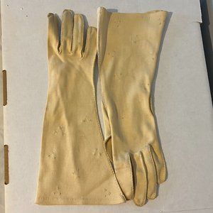 Vintage 1950s cream evening gloves mid length | nylon | Boyce Lazarus